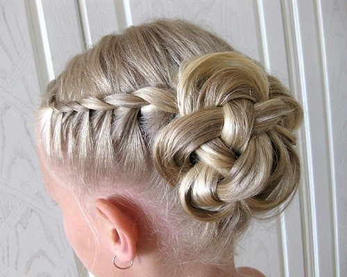 Samyye krasivyye pricheski i strizhki dlya devochek 2026 - 2026 (160)