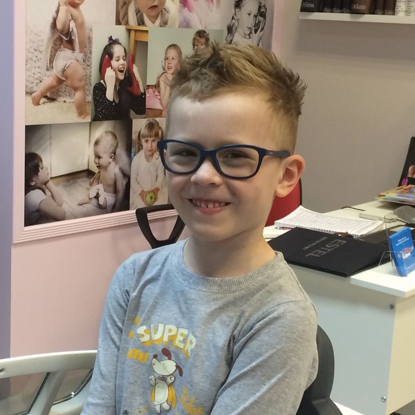 modnyye strizhki dlya malchikov 2026 (22)