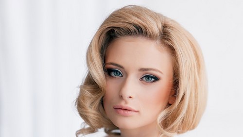 svadebnyye pricheski na dlinnyye volosy 2026 (21)