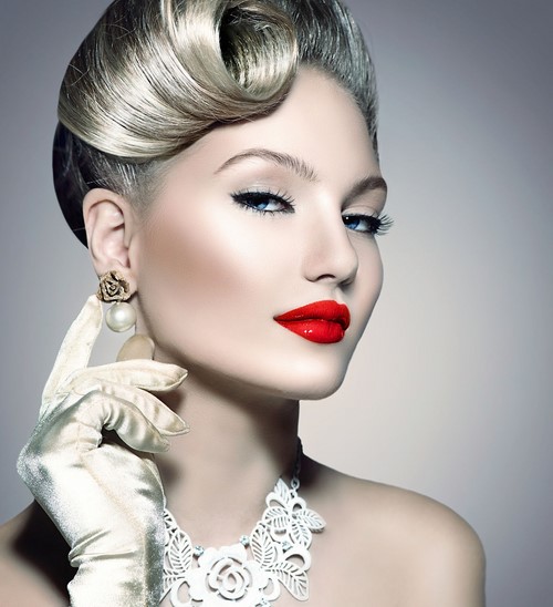 svadebnyye pricheski na dlinnyye volosy 2026 (32)