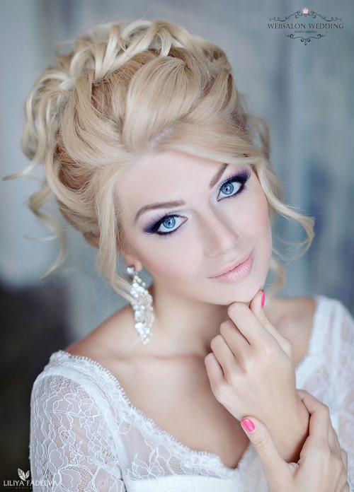 svadebnyye pricheski na dlinnyye volosy 2026 (37)