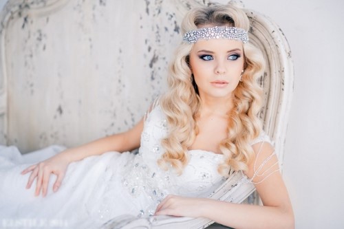 svadebnyye pricheski na sredniye volosy 2026 (3)