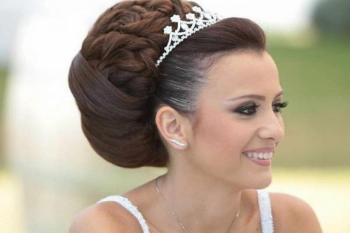 svadebnyye pricheski na sredniye volosy 2026 (31)
