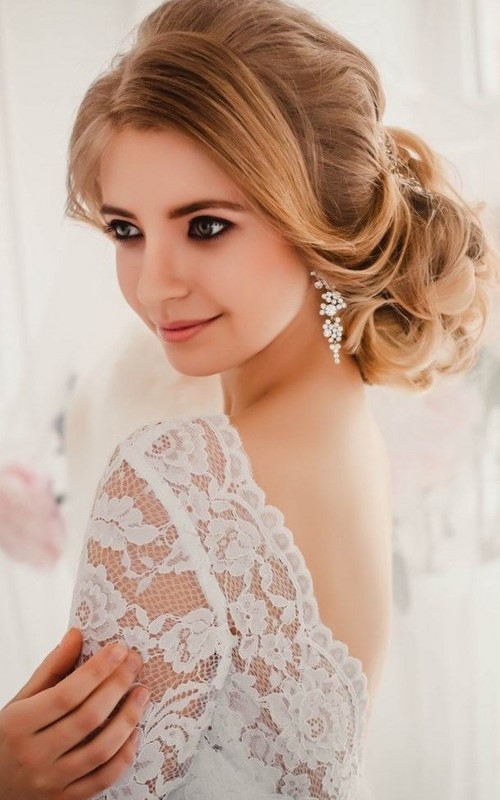 svadebnyye pricheski na sredniye volosy 2026 (5)