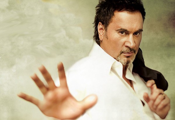 Le nouveau mari d'Albina Dzhanabaeva a gagné 3,1 millions de dollars. et aussi frapper la liste des célébrités les plus riches de la Russie 2026