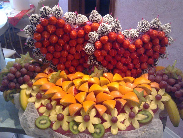 fruktovaya-narezka-na-svadbu-14
