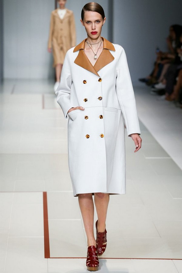 modnyye-palto-izvestnykh-brendov-68