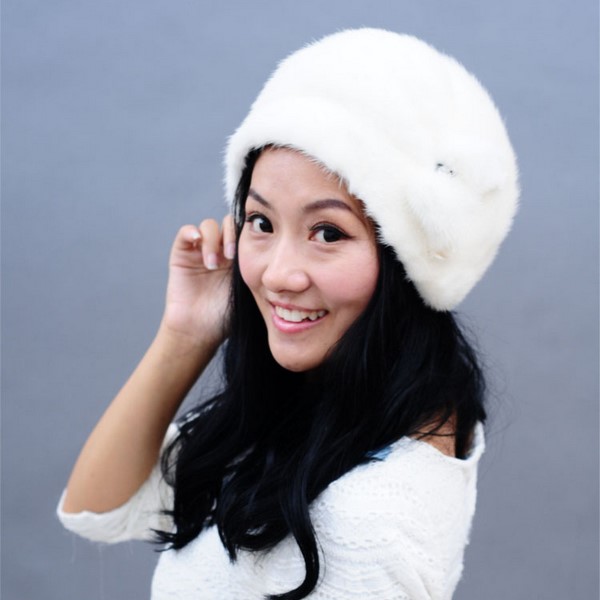 modnyye-zhenskiye-shapki-10