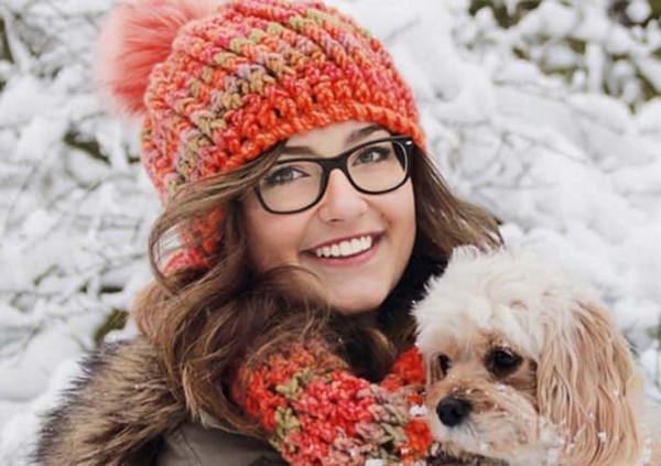 modnyye-zhenskiye-shapki-20