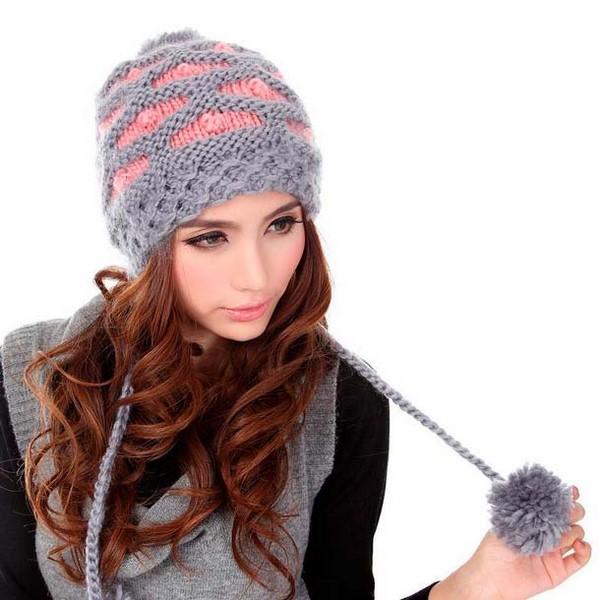 modnyye-zhenskiye-shapki-27