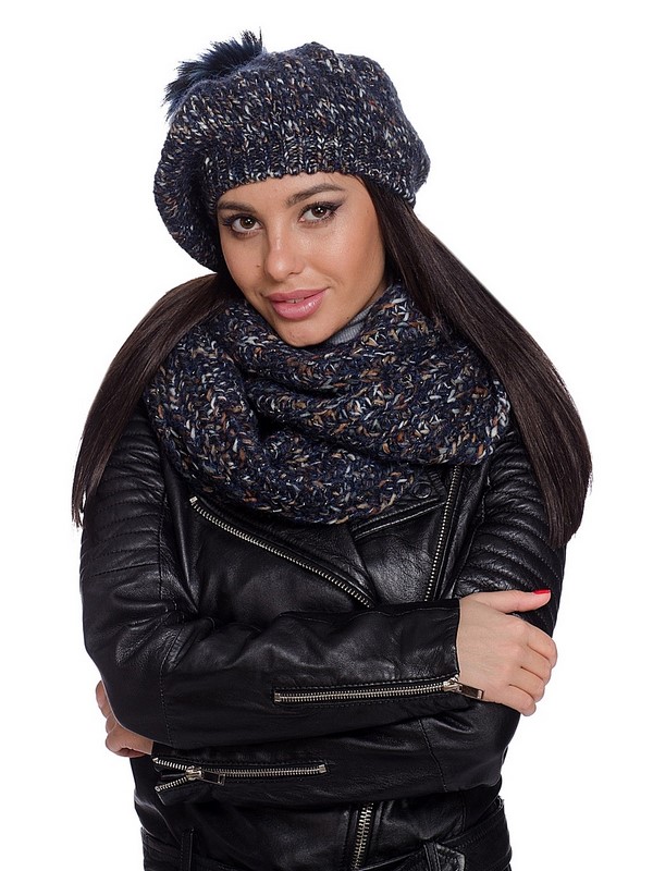 modnyye-zhenskiye-shapki-32