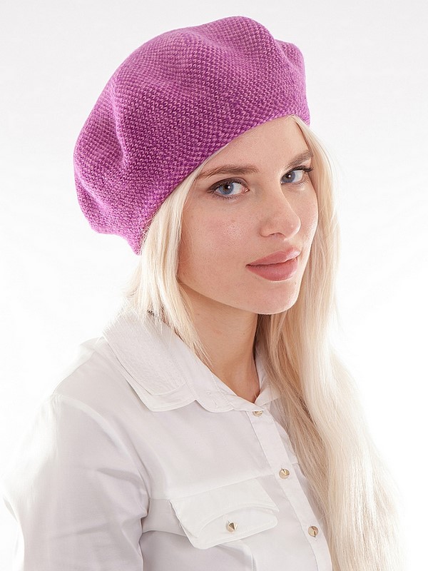 modnyye-zhenskiye-shapki-33