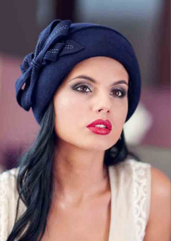 modnyye-zhenskiye-shapki-34