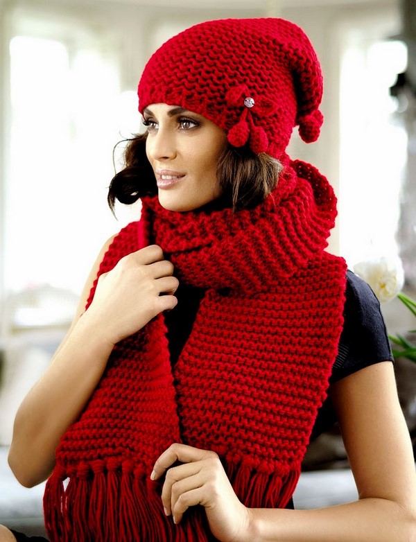 modnyye-zhenskiye-shapki-40