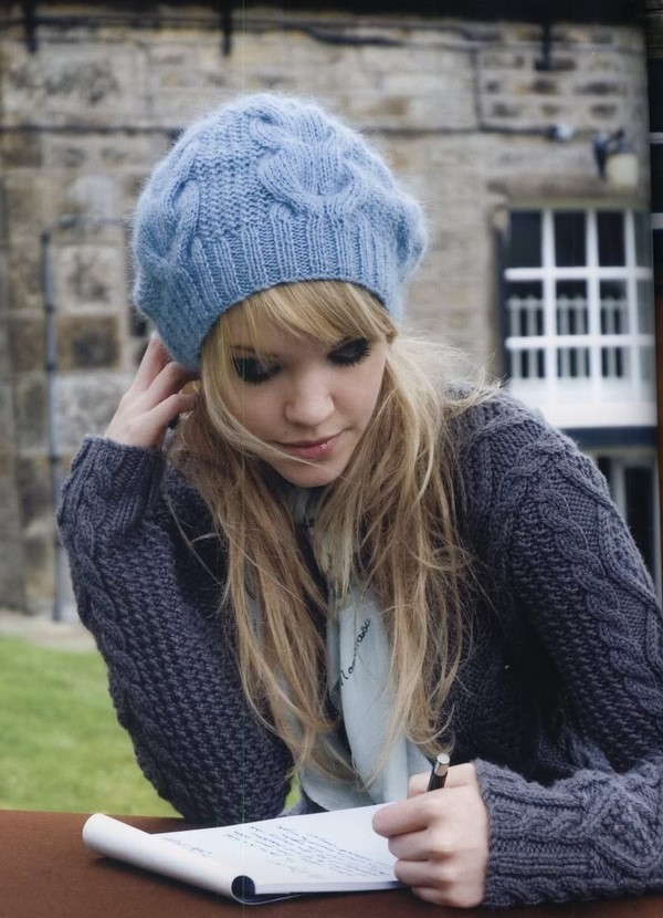 modnyye-zhenskiye-shapki-41