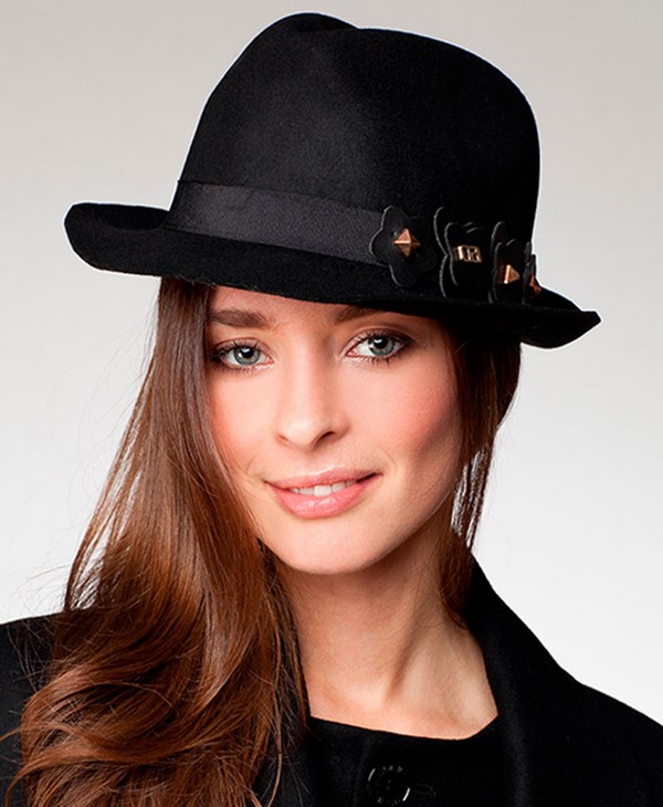 modnyye-zhenskiye-shapki-9