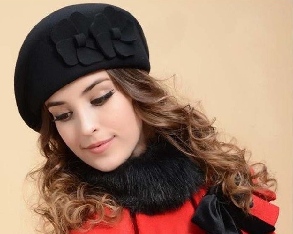 zimniye-zhenskiye-shapki-2017-2018-6