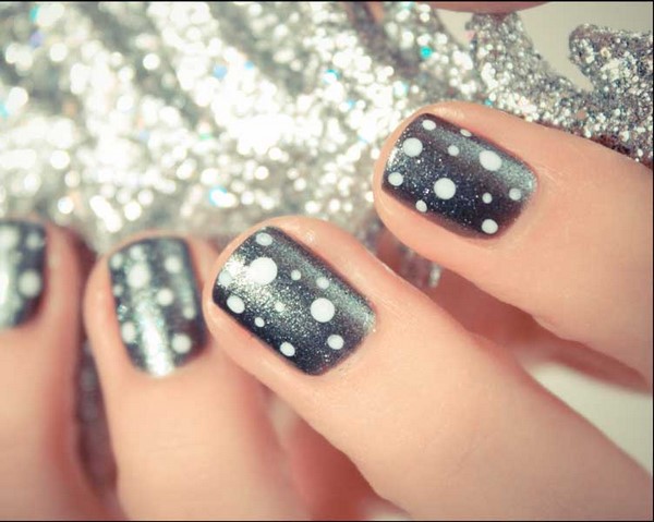 novogodniy-dizayn-nogtey-14