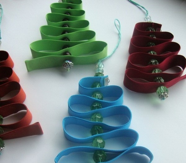 novogodniye-ukrasheniya-svoimi-rukami-19