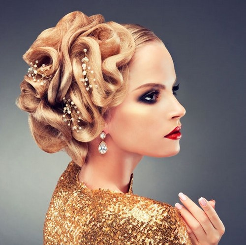 pricheski-na-novyy-god-107