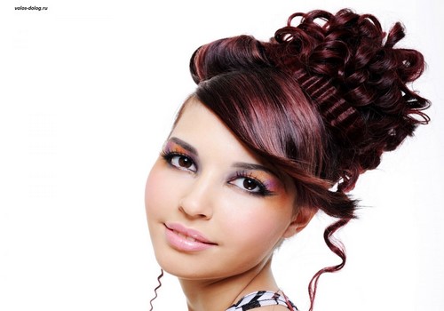 pricheski-na-novyy-god-63