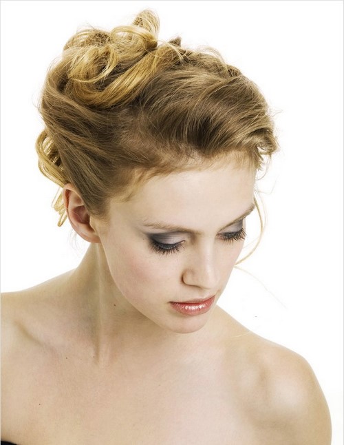 pricheski-na-novyy-god-83